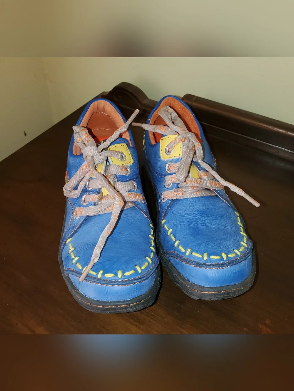 TMA Eyes Blue Lace Up Shoes Sz 39 8.5 - Picture 1 of 5